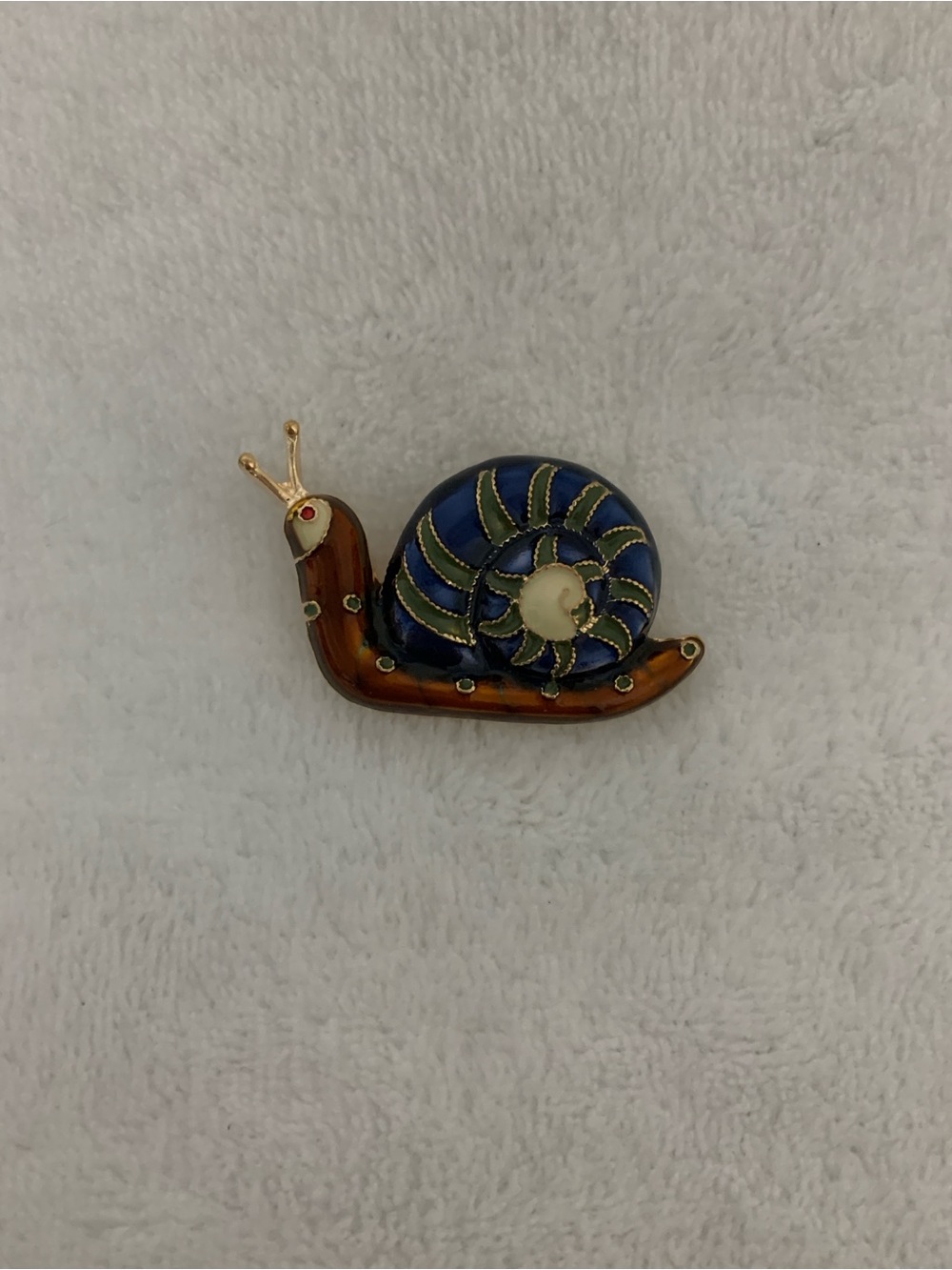 Snail Brooch - Picture 2 of 3